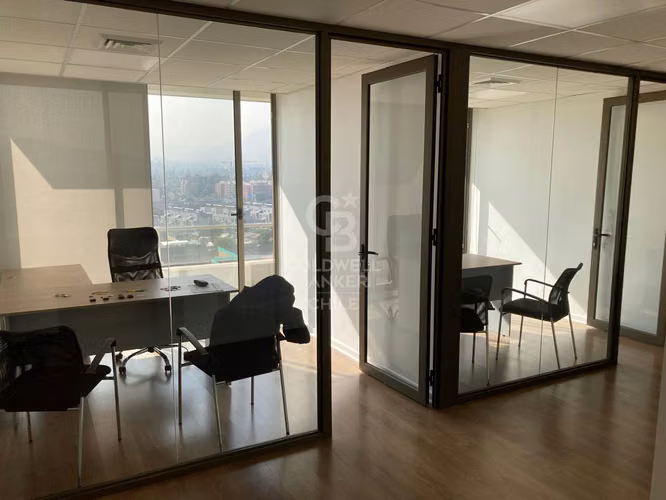 Oficina  Sector Cantagallo, 4 privados, 2 baños - Imagen 13