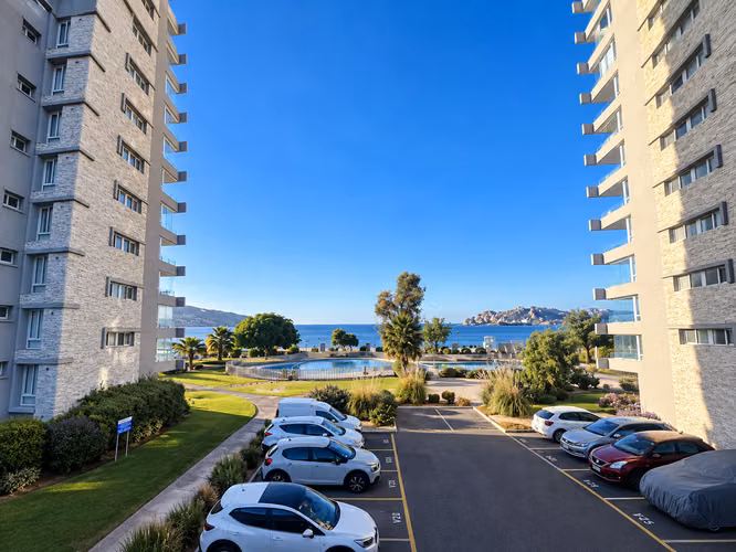ARRIENDO DEPARTAMENTO EN LA HERRADURA COQUIMBO, 2 DORMITORIOS Y 1 BAÑO CON ÁREAS COMUNES, PISCINA,QUINCHOS,ACCESO DIRECTO A LA PLAYA, JACUZZI,SAUNA,GIMNASIO.