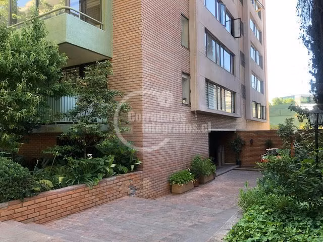 R.de Triana/Flandes 140 mts, 3d/2b, servicios, 2estac/bod DN
