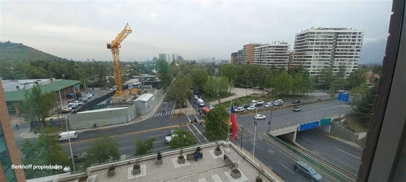 Oficina en arriendo en Las Condes, 1 privado, Estoril
