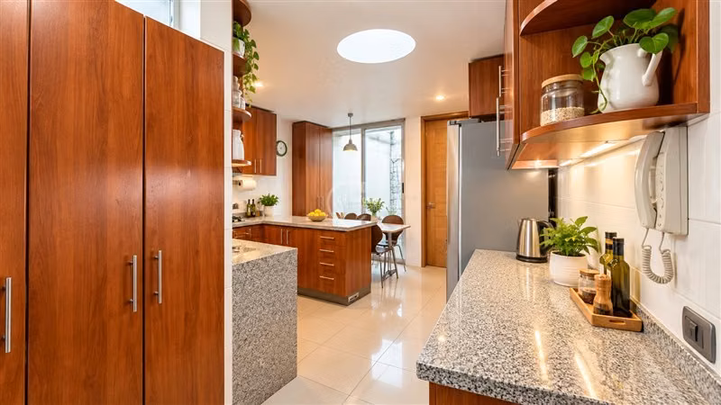 Depto venta de 3 dorm. + salita + servicios Lo Barnechea - Imagen 17