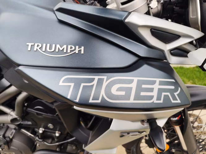 TRIUMPH TIGER 800 - Imagen 13