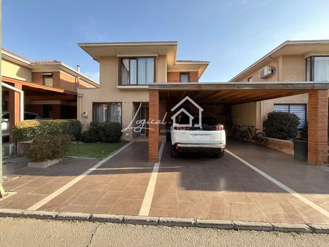 Casa en Arriendo Ciudad Satélite