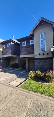 Llega con las maletas: townhouse full amoblado a (184322) - Imagen 3