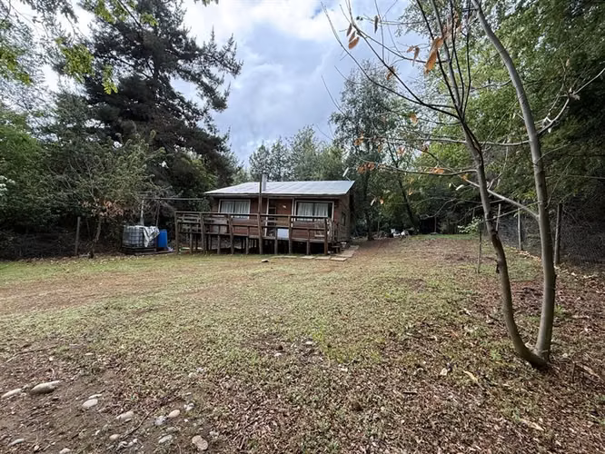 Se vende acogedora cabaña en exclusivo Loteo en Vilches