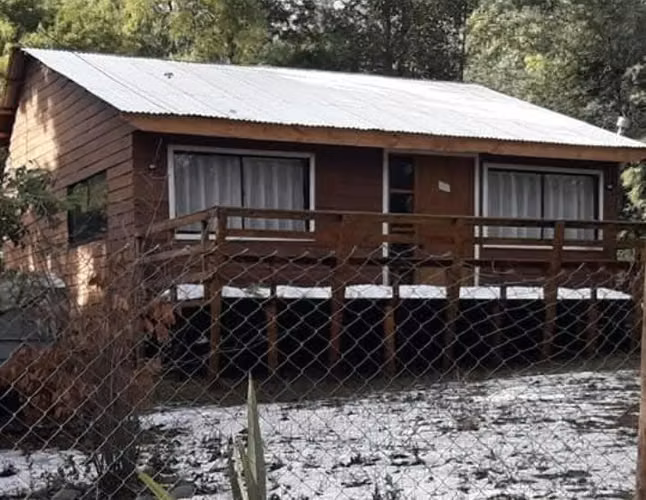 Se vende acogedora cabaña en exclusivo Loteo en Vilches