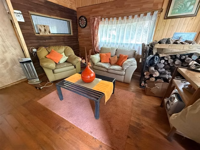 Se vende acogedora cabaña en exclusivo Loteo en Vilches
