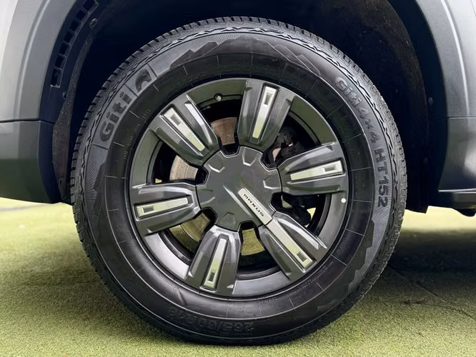 MAXUS D90 4X4 ELT AT 7P - 2025 | 4796 - Imagen 9