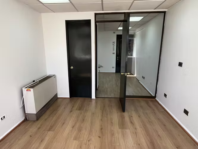METRO PEDRO DE VALDIVIA SE ARRIENDA OFICINA - Imagen 9