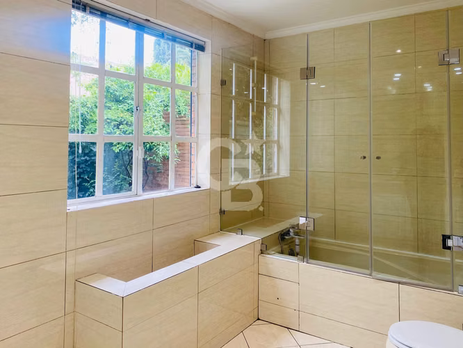 Excelente Casa en Arriendo en sector de La Dehesa - Imagen 4