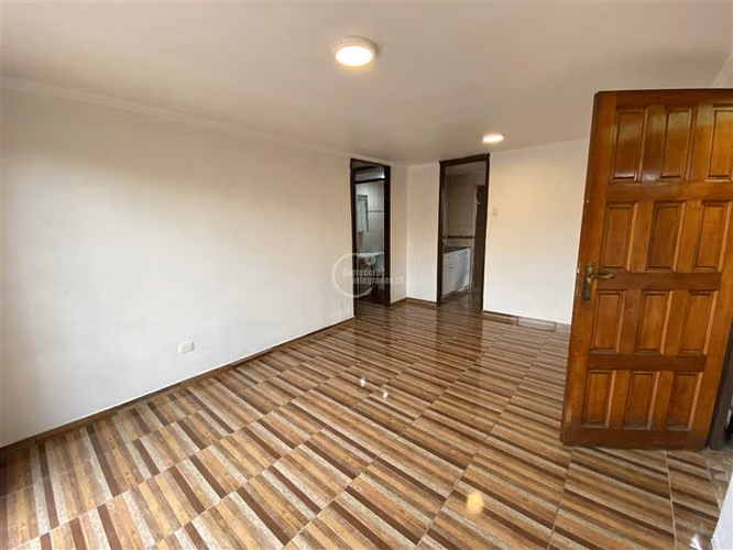 Casa en arriendo de 3 dorm. 2 Baños 2 Estac. en La Florida