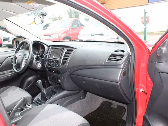 MITSUBISHI L200 KATANA CRT 4X4 2023 - Imagen 5