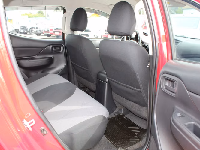 MITSUBISHI L200 KATANA CRT 4X4 2023 - Imagen 7
