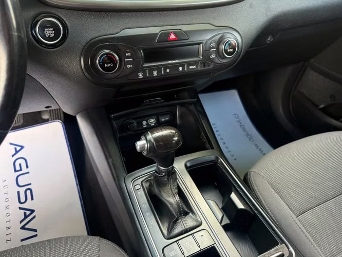 Kia Sorento EX 2.4 (2015) - Imagen 19