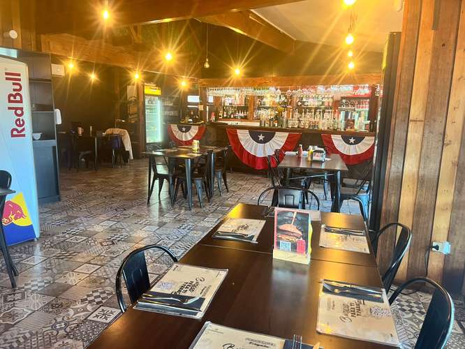 SE VENDE DERECHO DE LLAVE – RESTAURANTE