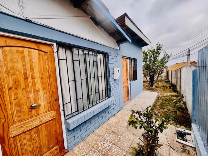 Casa En Villa Las Lomas En Coquimbo - 170 Mts2 5d 2b 1e 1b Coquimbo