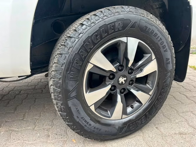 PEUGEOT LANDTREK ACTIVE BLUEHDI 180 4X4 AT - 2023 | 4813 - Imagen 9