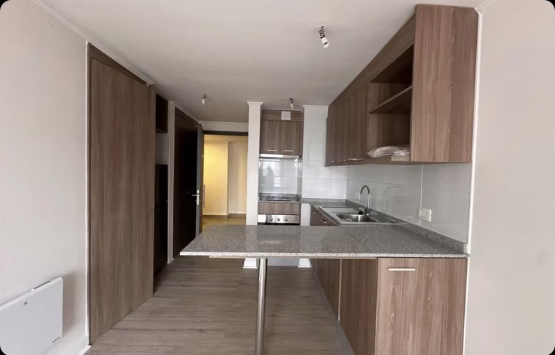 DEPARTAMENTO SEMINUEVO EN PLENO METRO LO OVALLE