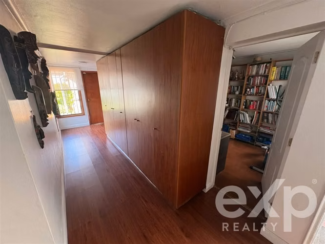Tu Hogar Ideal: Amplia Casa a Pasos del Metro El Parron - Imagen 13