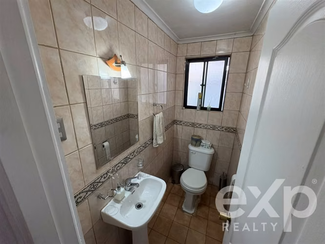 Tu Hogar Ideal: Amplia Casa a Pasos del Metro El Parron - Imagen 19