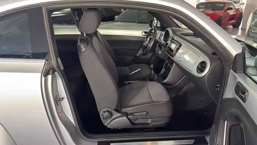 Volkswagen Beetle Design 1.4 AÑO 2015-$ 9.500.000 - Imagen 4