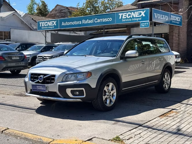 VOLVO XC70 2012