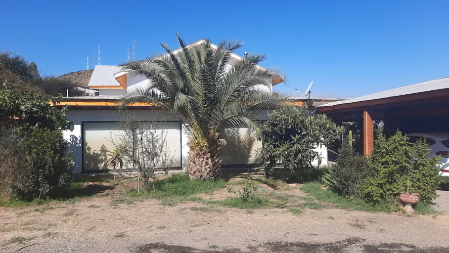 Parcela con casa dos pisos Linderos