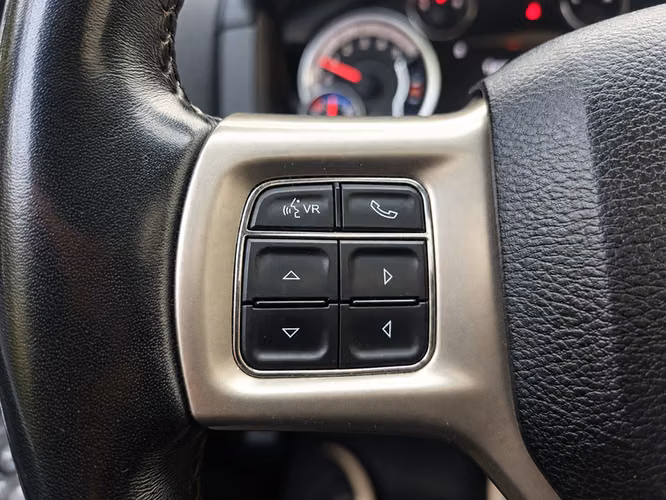 RAM 1500 LARAMIE SPORT CREW CAB - 2020 | 4822 - Imagen 14