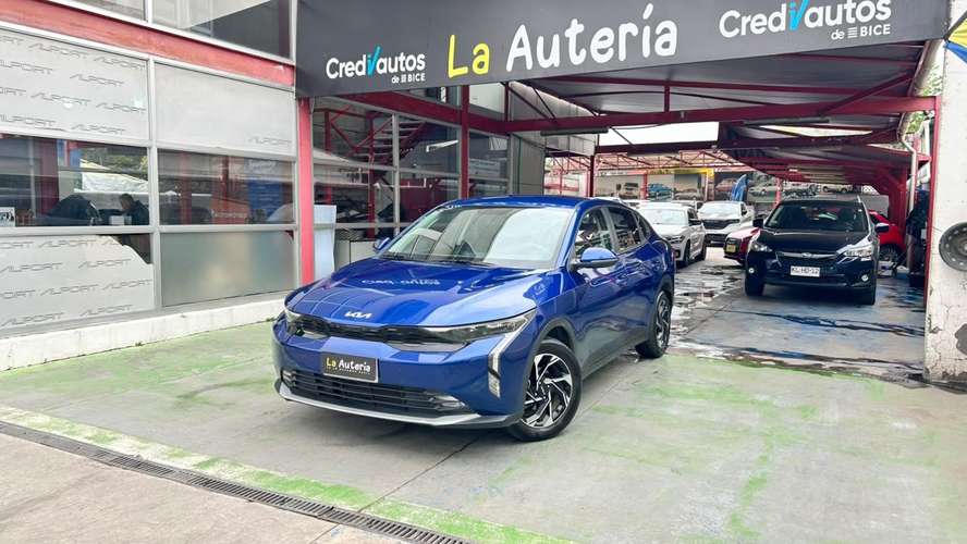 KIA K3 1.6 EX 4X2 MT 4P (2025)