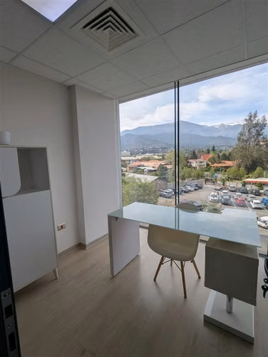 Oficina Amoblada en Arriendo en Lo Barnechea - Imagen 2