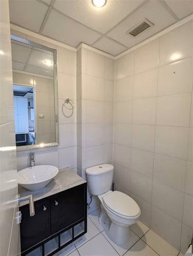 Oficina Amoblada en Arriendo en Lo Barnechea - Imagen 14