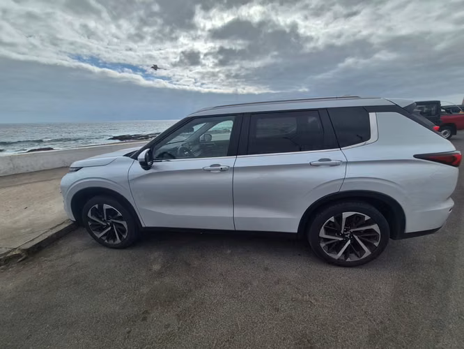 Se Vende Mitsubishi Outlander año 2025, 28000 KM, Único Dueño