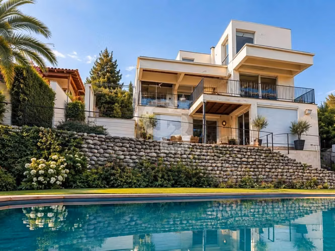 Casa mediterránea en calle cerrada, Colegio Mayflower