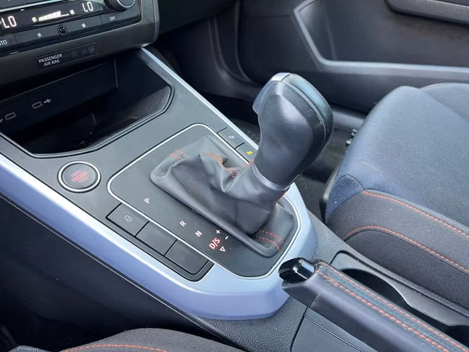 SEAT ARONA FR 1.6L AT6 - 2024 | 4703 - Imagen 13