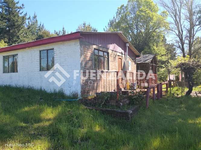 Parcela 8000 m2 con Casa, Piscina y Quincho San Rosendo