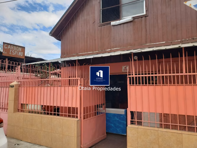 Venta de casa comercial en comuna San Ramon, 3 dormitorios, 3 baños