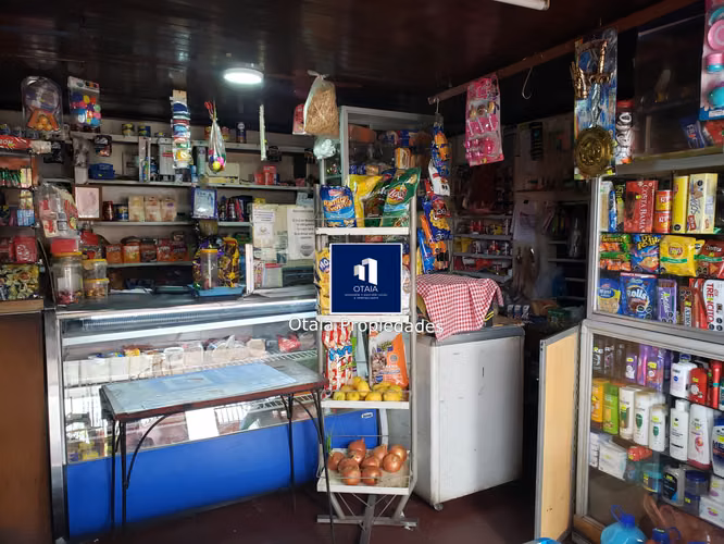 Venta de casa comercial en comuna San Ramon, 3 dormitorios, 3 baños