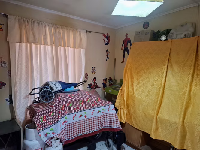Amplia Casa en Padre Hurtado a 2 cuadras de Camino a Melipilla