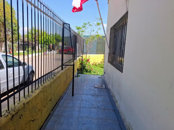 Amplia Casa en Padre Hurtado a 2 cuadras de Camino a Melipilla