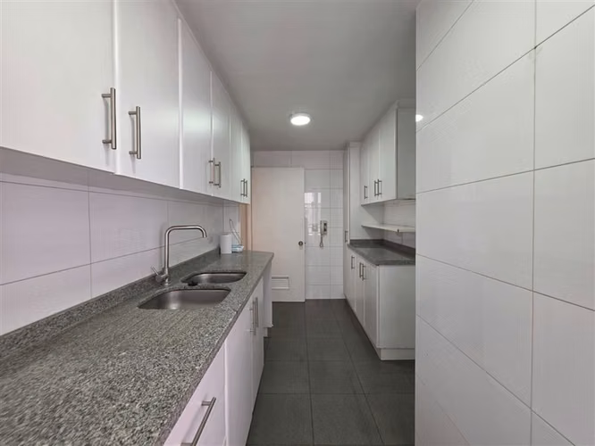 Departamento en Arriendo 3D + 2B + Servicio en Vitacura - Imagen 37