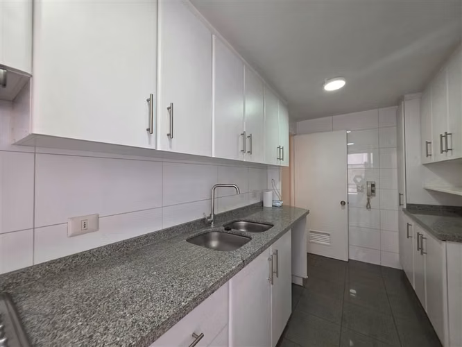 Departamento en Arriendo 3D + 2B + Servicio en Vitacura - Imagen 38