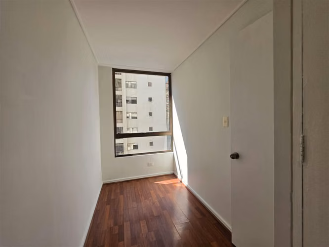 Departamento en Arriendo 3D + 2B + Servicio en Vitacura - Imagen 33