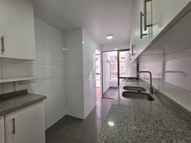 Departamento en Arriendo 3D + 2B + Servicio en Vitacura - Imagen 29