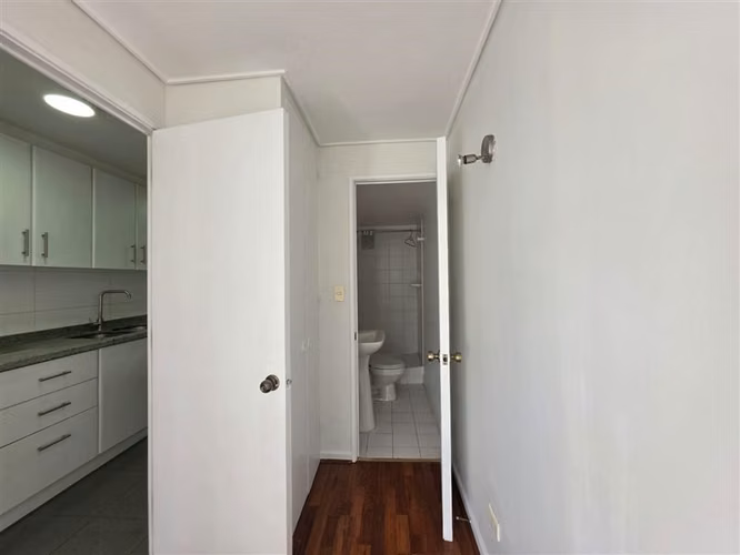 Departamento en Arriendo 3D + 2B + Servicio en Vitacura - Imagen 34