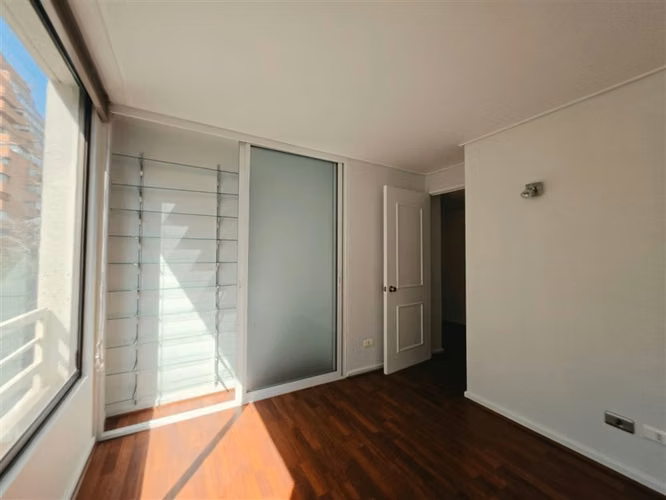 Departamento en Arriendo 3D + 2B + Servicio en Vitacura - Imagen 13