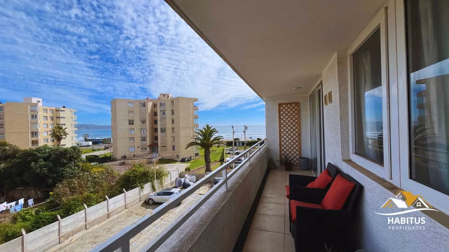 SE VENDE AMPLIO DEPARTAMENTO CON VISTA AL MAR - Imagen 25