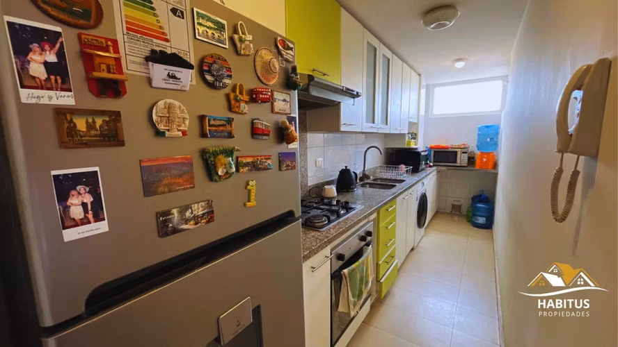 SE VENDE AMPLIO DEPARTAMENTO CON VISTA AL MAR - Imagen 7