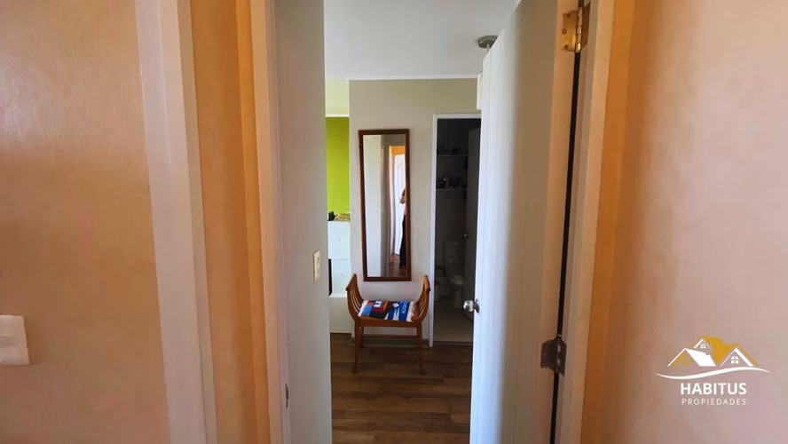 SE VENDE AMPLIO DEPARTAMENTO CON VISTA AL MAR - Imagen 11