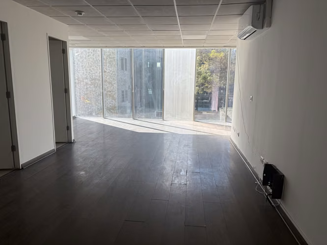 Arriendo Oficina Planta Libre – Barros Borgoño / Metro Manuel Montt, Providencia