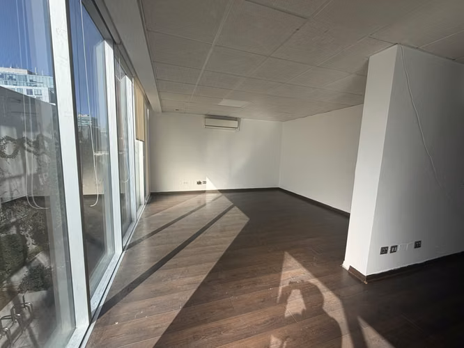 Arriendo Oficina Planta Libre – Barros Borgoño / Metro Manuel Montt, Providencia